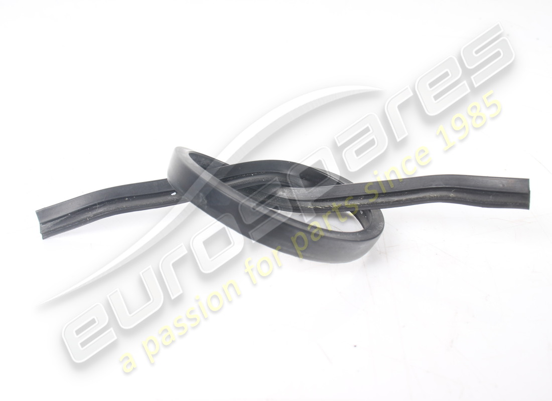 joint avant d'occasion ferrari pour bouclier latéral. référence 83598900 (2)