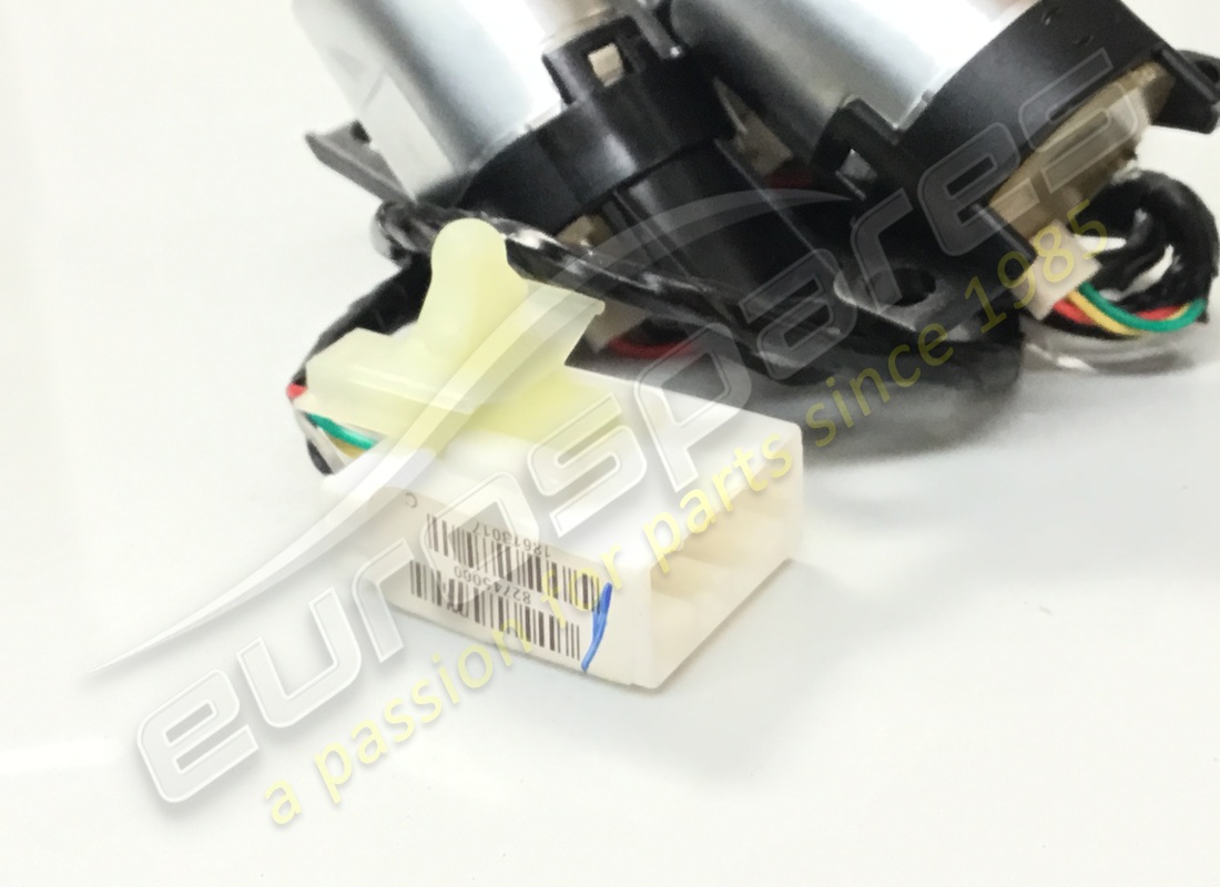utilisé ferrari commandes de boîte de vitesses. numéro de pièce 82745000 (2)