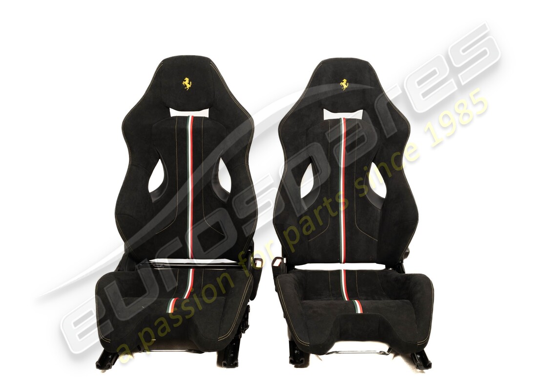 UTILISÉ Ferrari 488 SIÈGES DE COURSE PISTA RHD NOIR. NUMÉRO DE PIÈCE 781201000 (1)