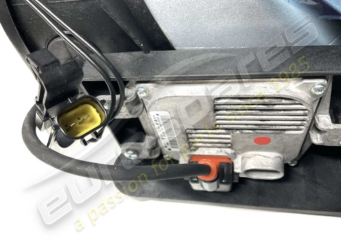 nouveau ferrari lhhead lampe argent 101 pai. numéro de pièce 72108973 (3)