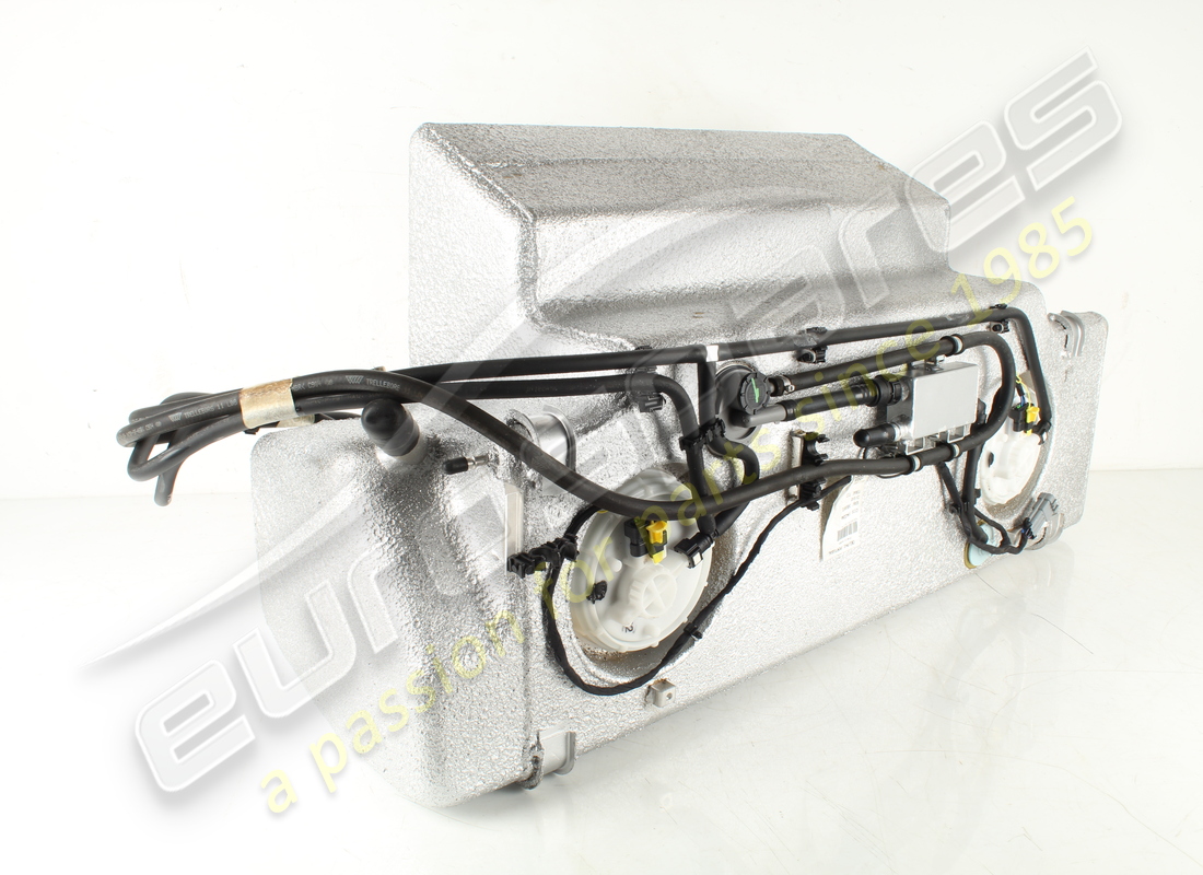 nouveau réservoir de carburant ferrari. numéro de pièce 191486 (5)