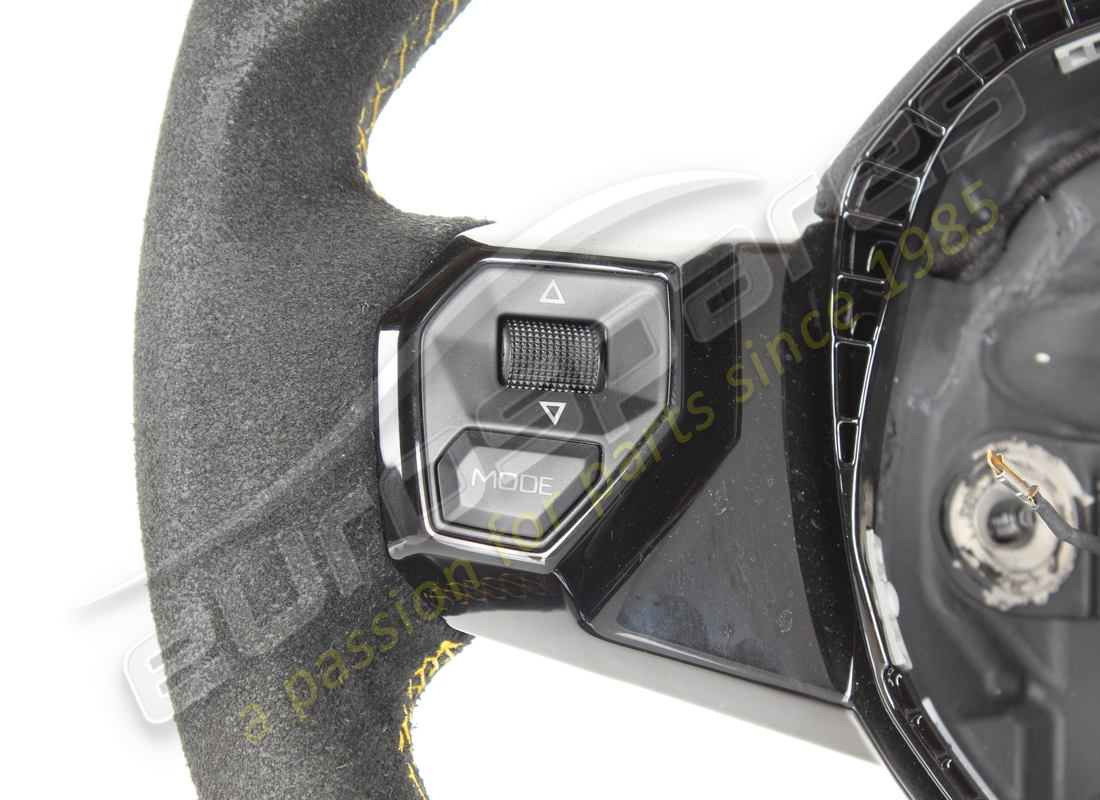 volant de lamborghini utilisé. numéro de pièce 470419091 (2)