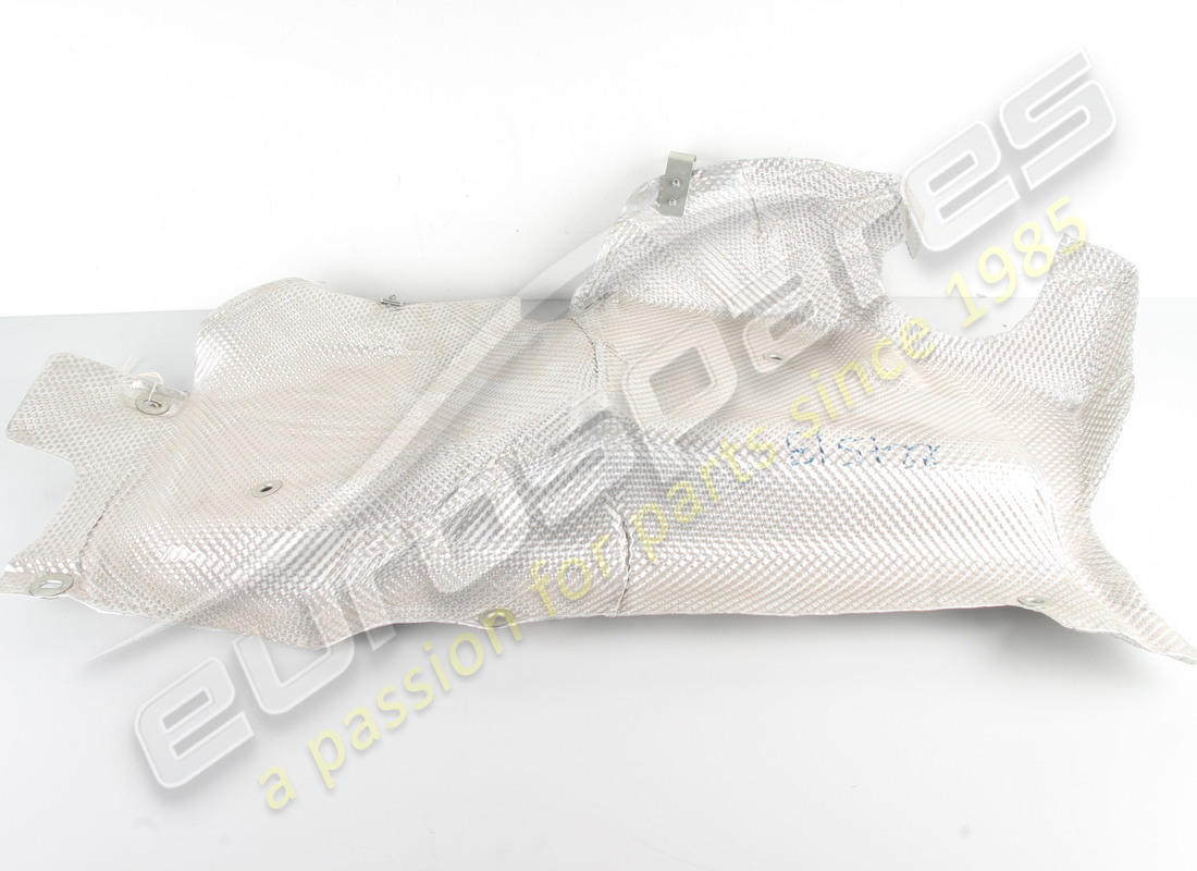 nouveau ferrari bouclier droit. numéro de pièce 224513 (1)