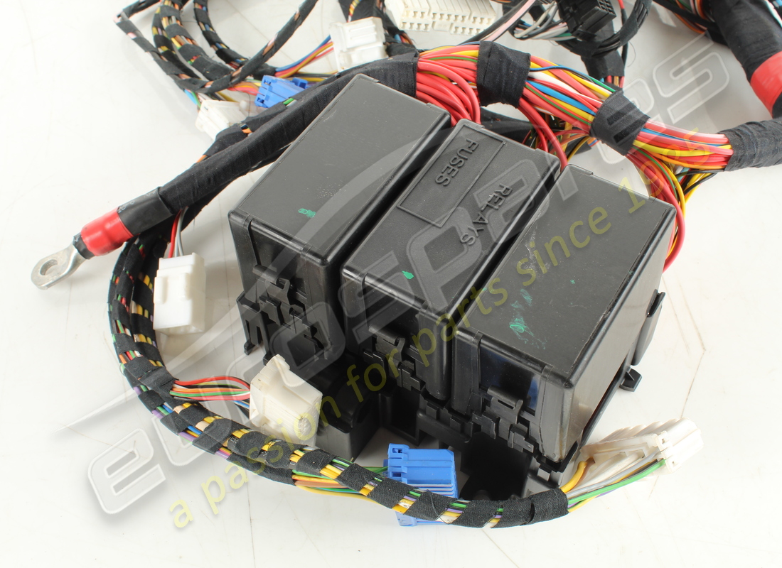 NOUVEAU CÂBLE DE CONNEXION DE TUNNEL ARRIÈRE GAUCHE FERRARI. RÉFÉRENCE 200847 (2) nouveau câble de connexion de tunnel arrière gauche ferrari. référence 200847 (2)