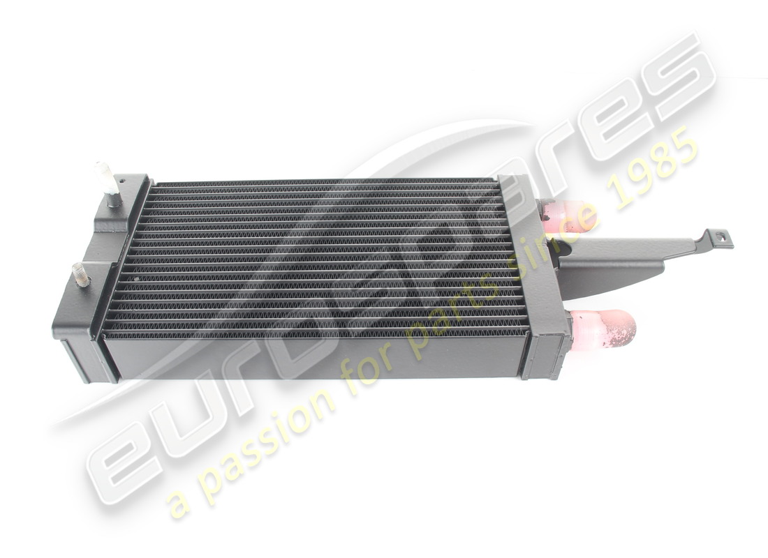 nouveau radiateur à huile ferrari. numéro de pièce 240626 (1)