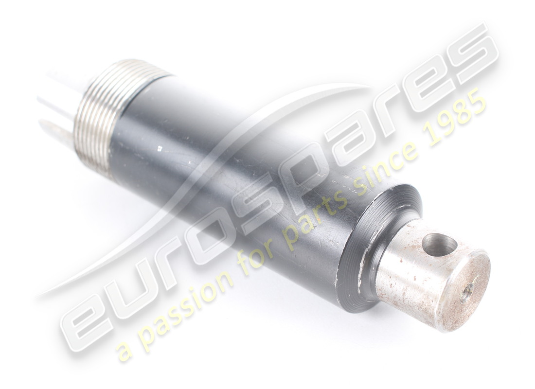 nouveau tube ferrari. numéro de pièce 116484 (2)