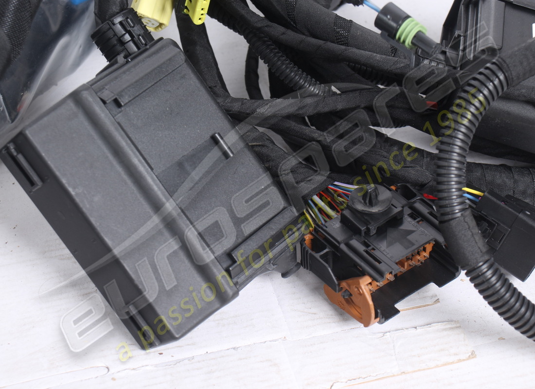 NOUVEAU CÂBLE DE COMPARTIMENT MOTEUR FERRARI. RÉFÉRENCE 260961 (3) nouveau câble de compartiment moteur ferrari. référence 260961 (3)