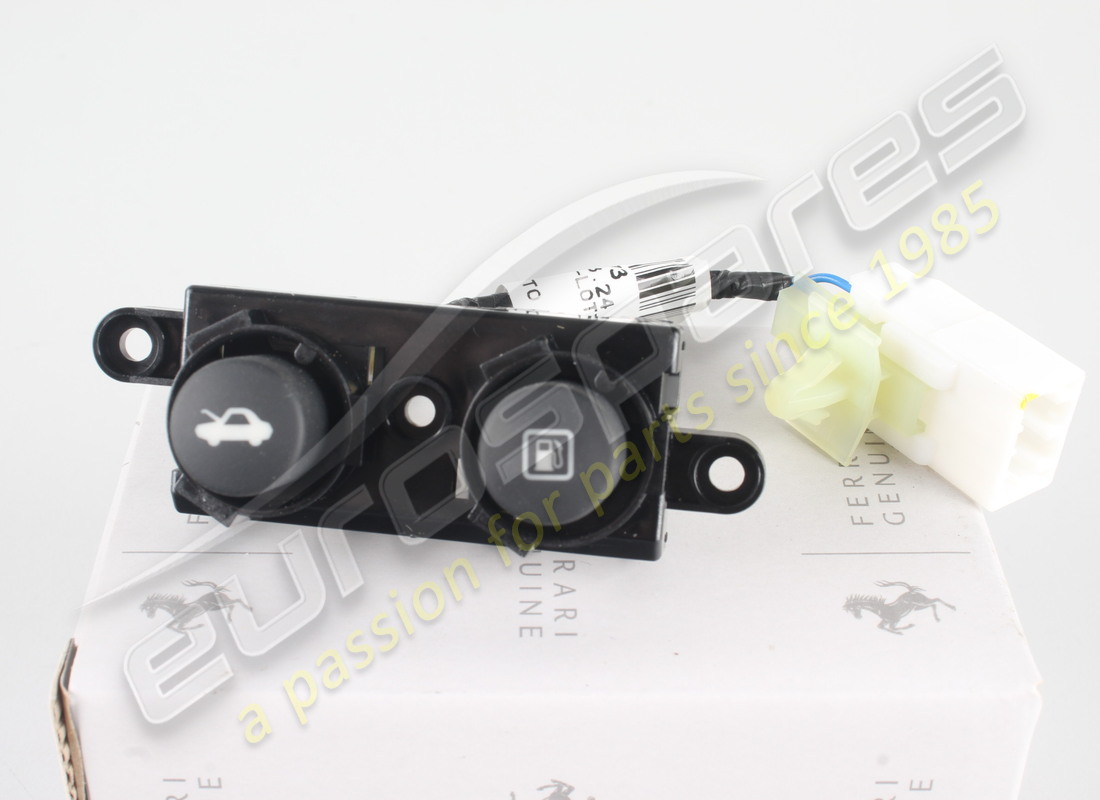 nouvelle commande ferrari. numéro de pièce 316875 (1)