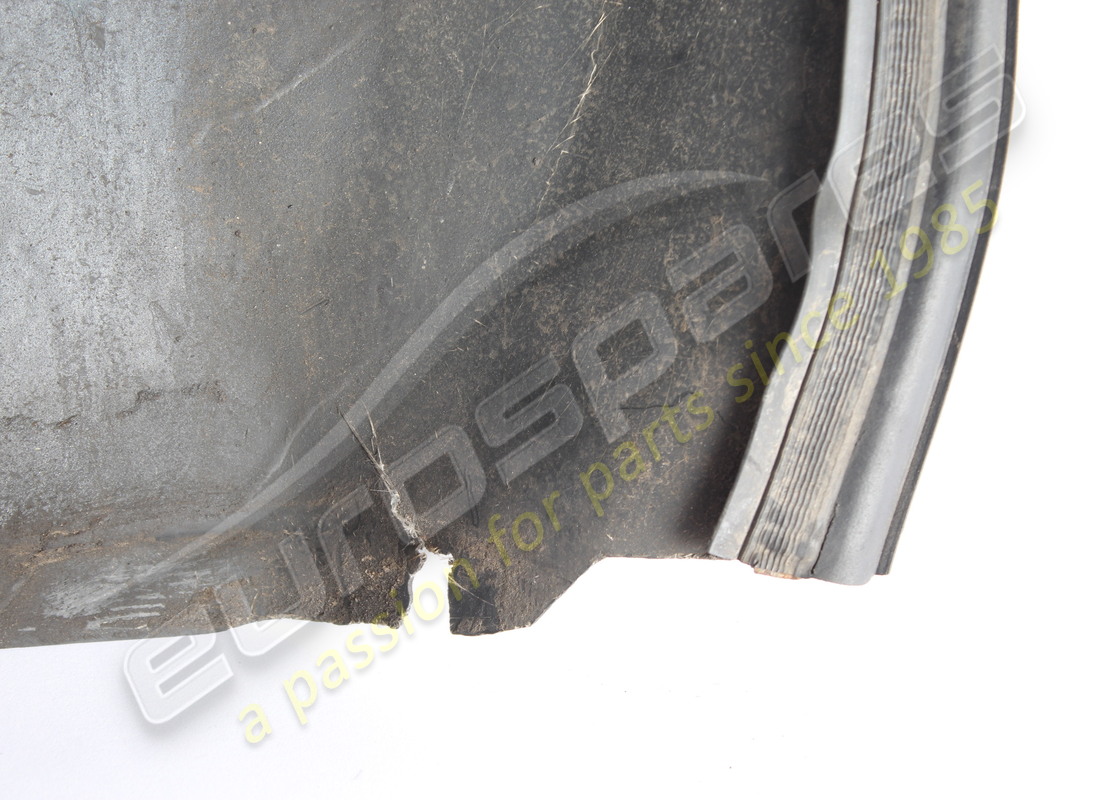 couvercle de maison de roue avant droite ferrari utilisé. numéro de pièce 63131200 (2)