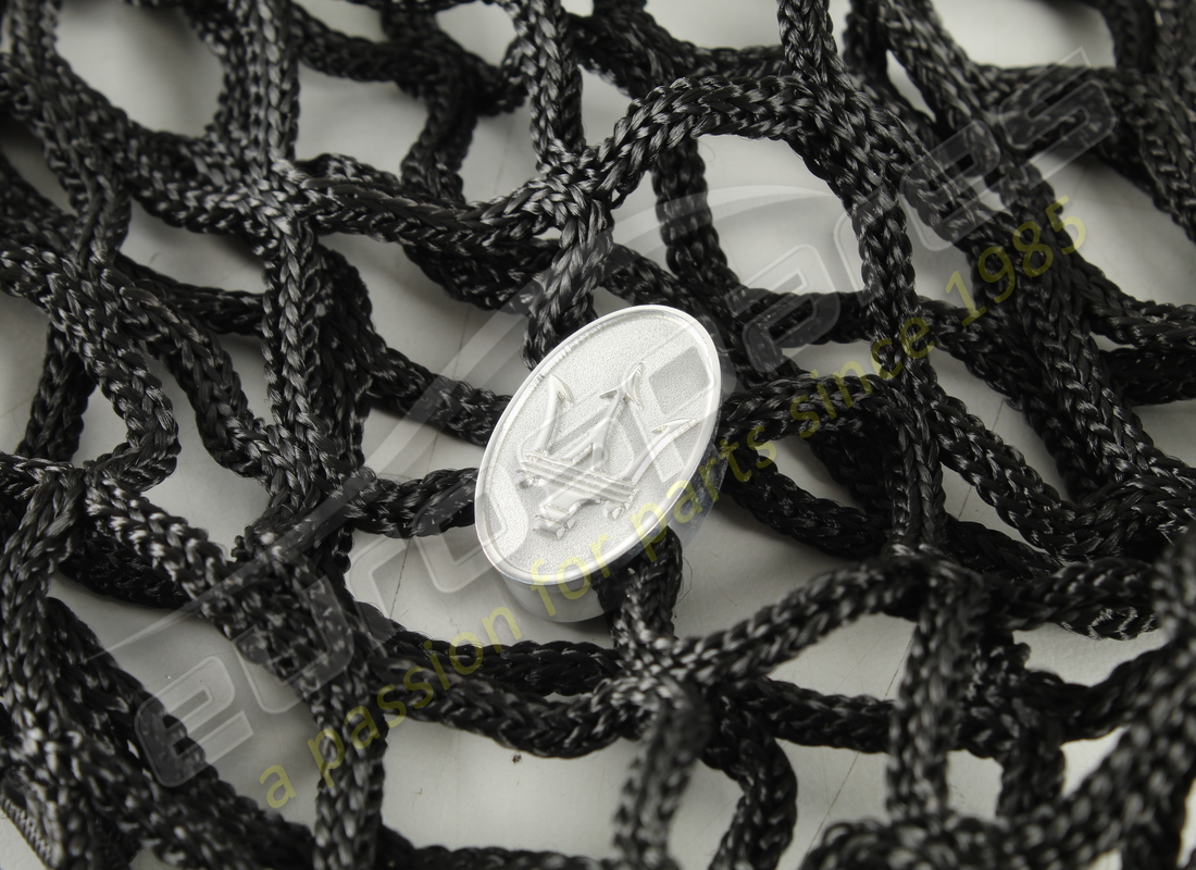 nouveau maserati filet de compartiment à bagages m156. référence 940000334 (2)