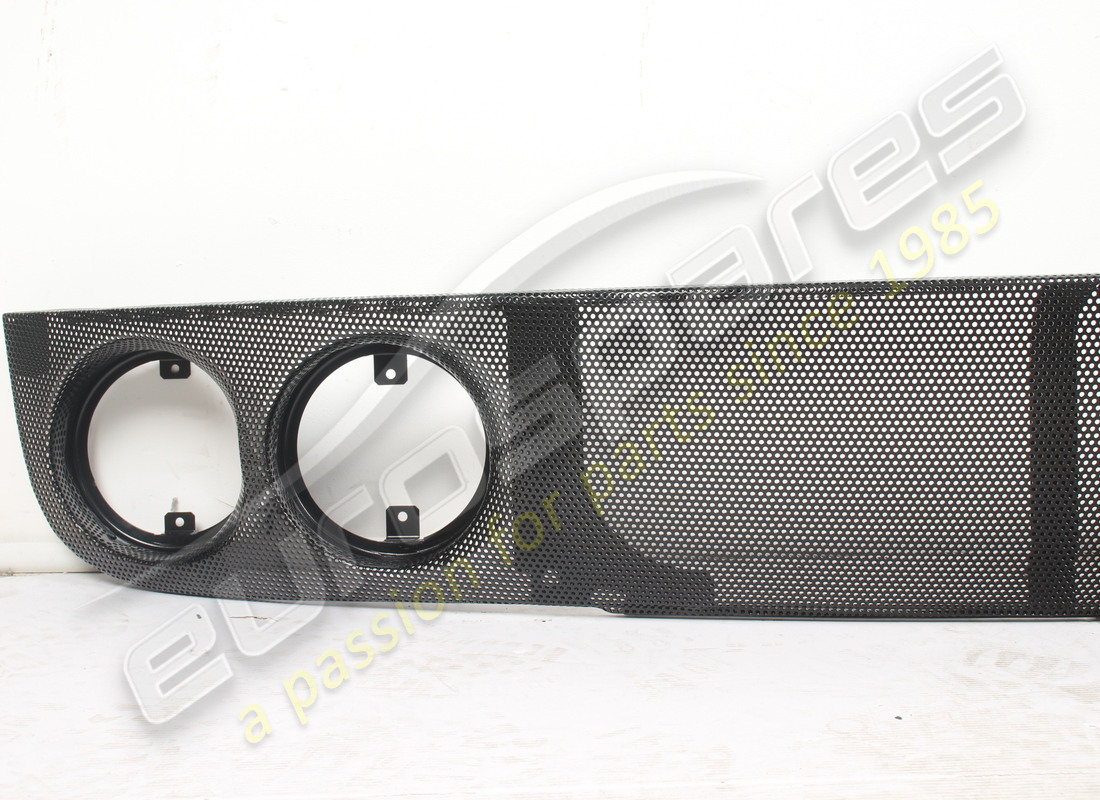 nouvelle grille arrière ferrari challenge stradale. numéro de pièce 67408000 (2)