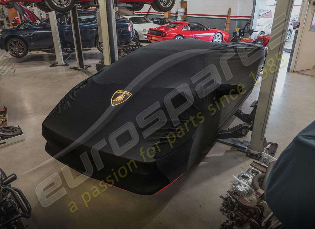 NOUVELLE HOUSSE DE VOITURE INTÉRIEURE LAMBORGHINI (SANS SPOILER). NUMÉRO DE PIÈCE 0097006639 (2) nouvelle housse de voiture intérieure lamborghini (sans spoiler). numéro de pièce 0097006639 (2)