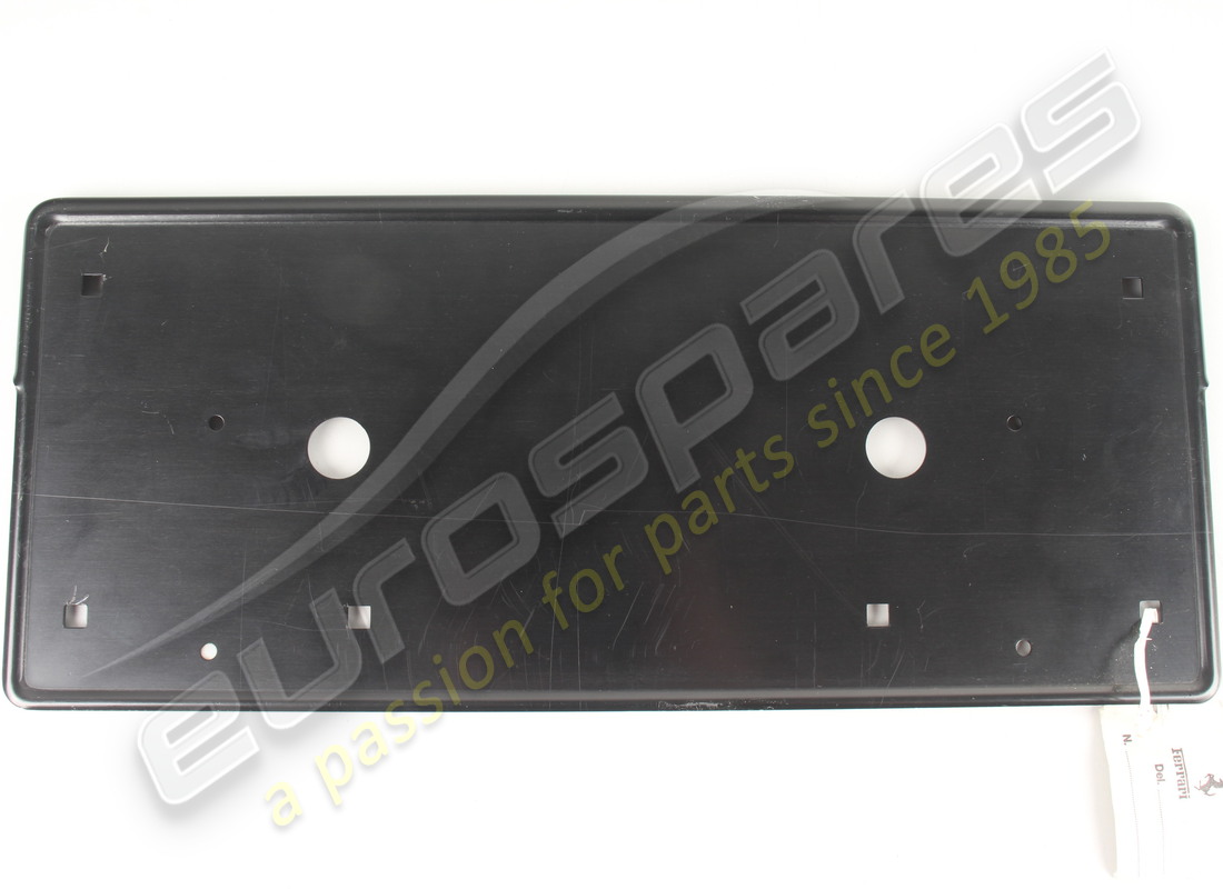 nouveau support de plaque d'immatriculation arrière ferrari. référence 63465400 (2)