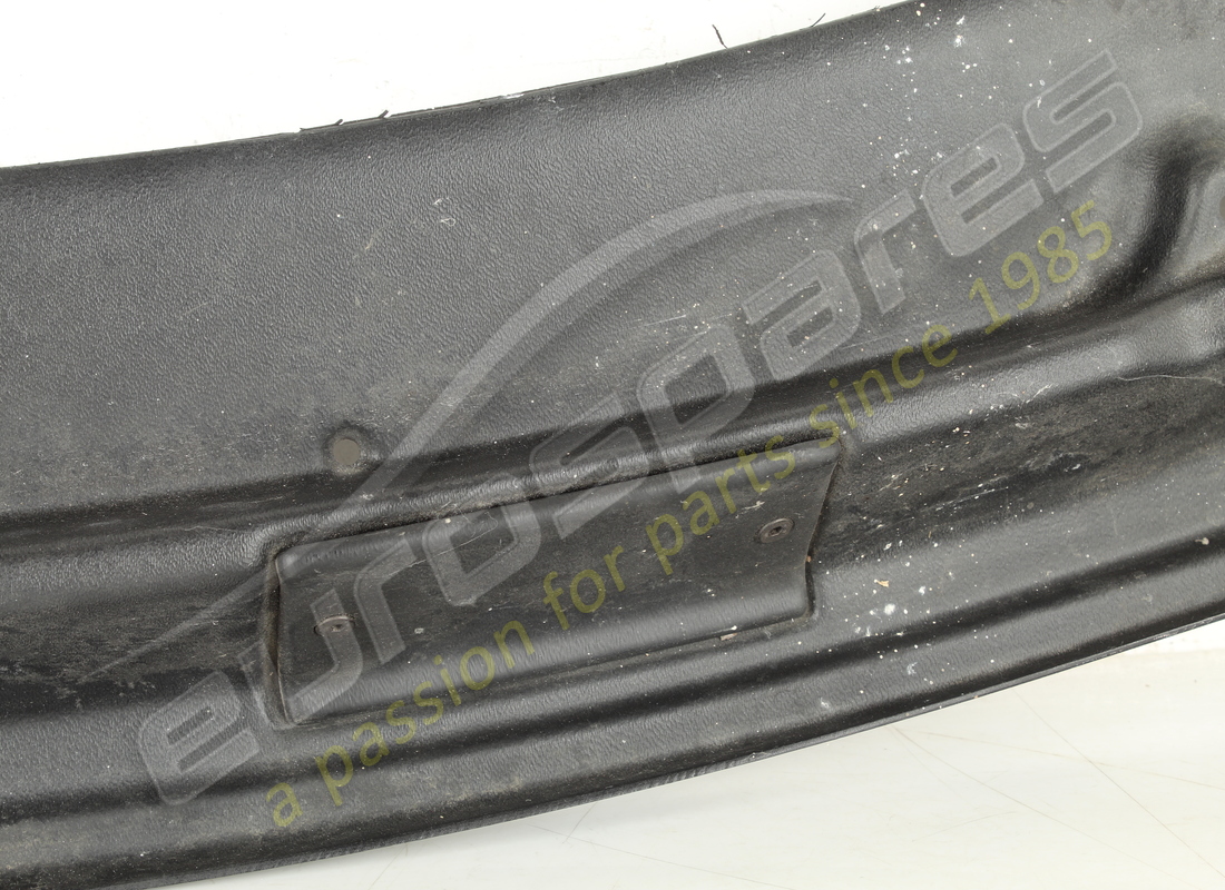 cadre de pare-brise d'occasion lamborghini. référence 402819413 (4)