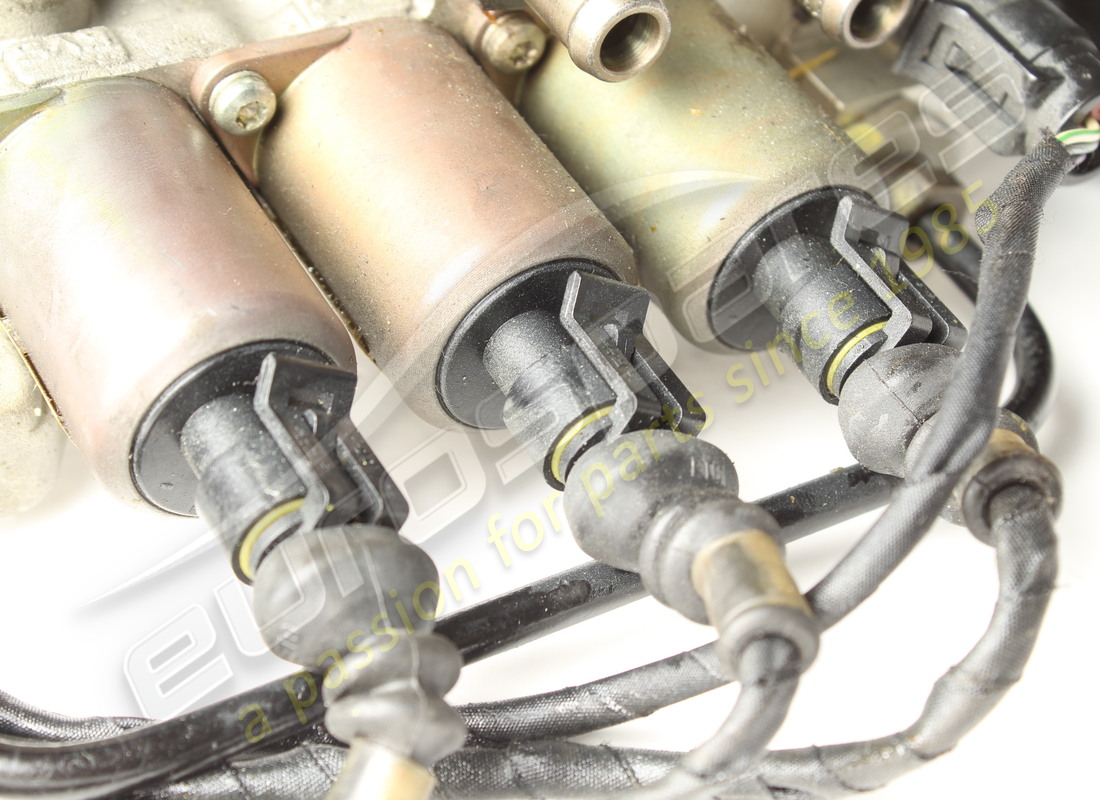 bloc de valves d'occasion lamborghini. numéro de pièce 086325181c (4)