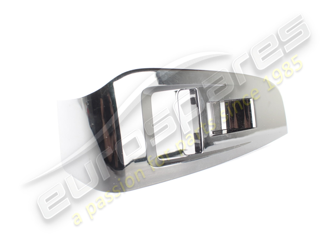 GARNITURE DE LÈVE-VITRE ÉLECTRIQUE DE PORTE ARRIÈRE DROIT D'OCCASION Maserati. NUMÉRO DE PIÈCE 673014512 (1)