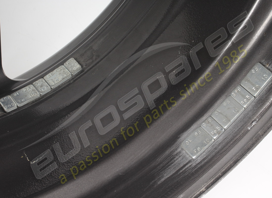 UTILISÉ FERRARI JANTE AVANT. NUMÉRO DE PIÈCE 275585 (8) utilisé ferrari jante avant. numéro de pièce 275585 (8)