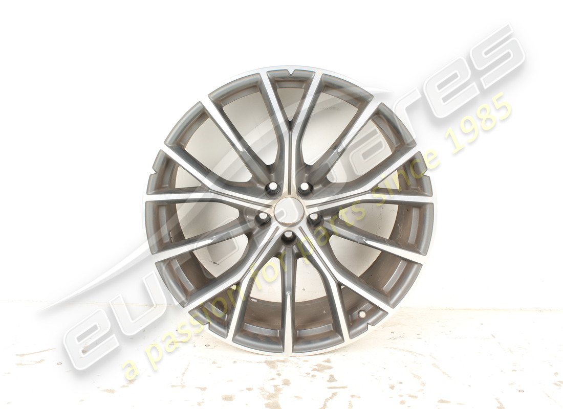 UTILISÉ Maserati ROUE ARRIÈRE. NUMÉRO DE PIÈCE 980182008 (1)