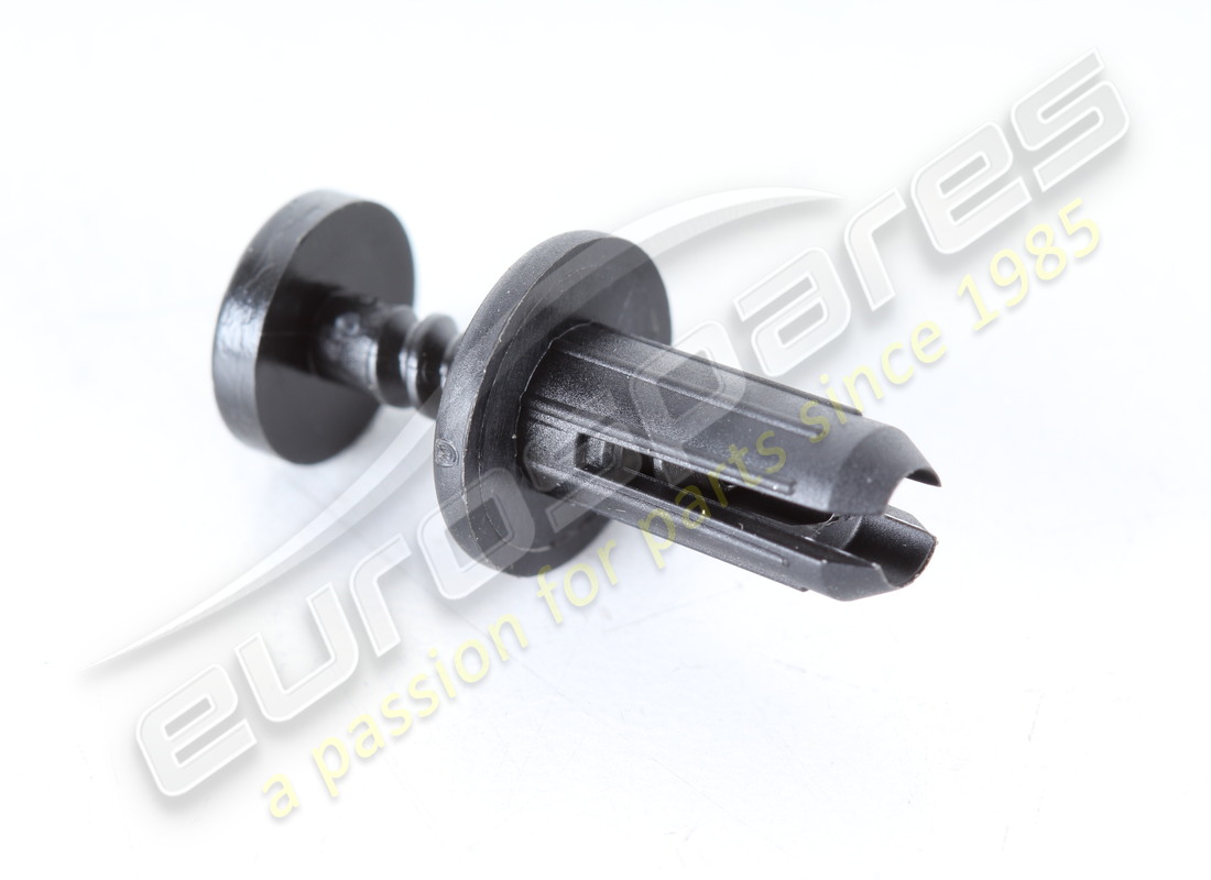 NOUVEAU RIVET ASTON MARTIN, EN PLASTIQUE. RÉFÉRENCE 4G432705AA (2) nouveau rivet aston martin, en plastique. référence 4g432705aa (2)