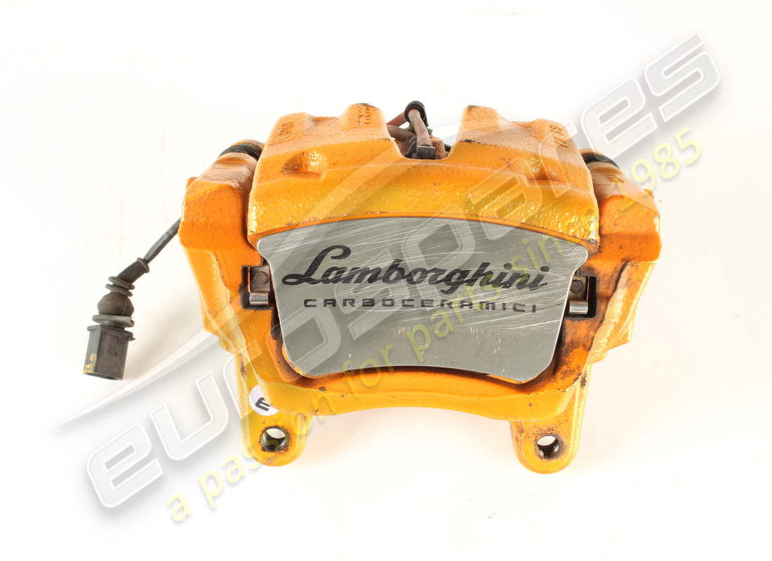 Lamborghini CARTER DE PISTON UTILISÉ AVEC FREIN E ET SUPPORT D'ÉTRIER. NUMÉRO DE PIÈCE EAP1450198 (1) Lamborghini CARTER DE PISTON UTILISÉ AVEC FREIN E ET SUPPORT D'ÉTRIER. NUMÉRO DE PIÈCE EAP1450198 (1)