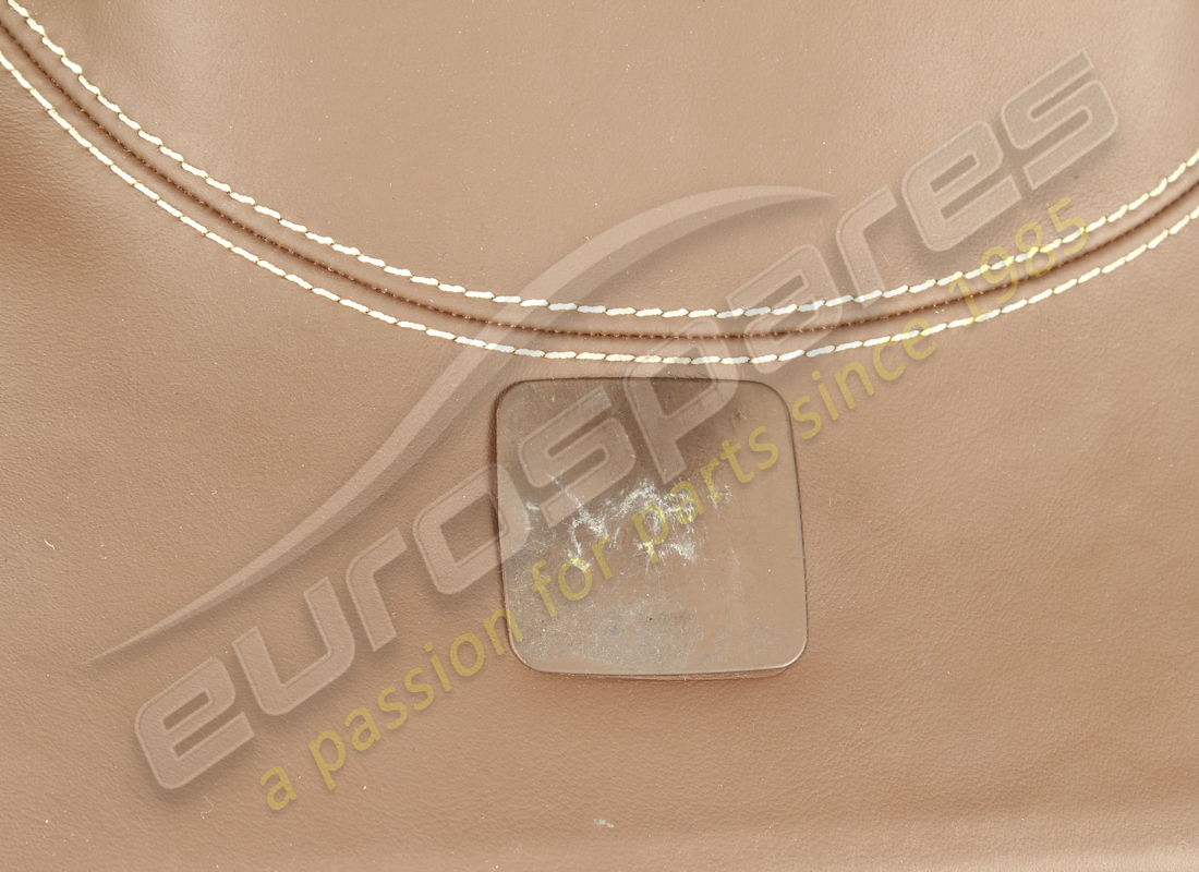 garniture de hayon inférieure d'occasion ferrari. numéro de pièce 841150.. (4)
