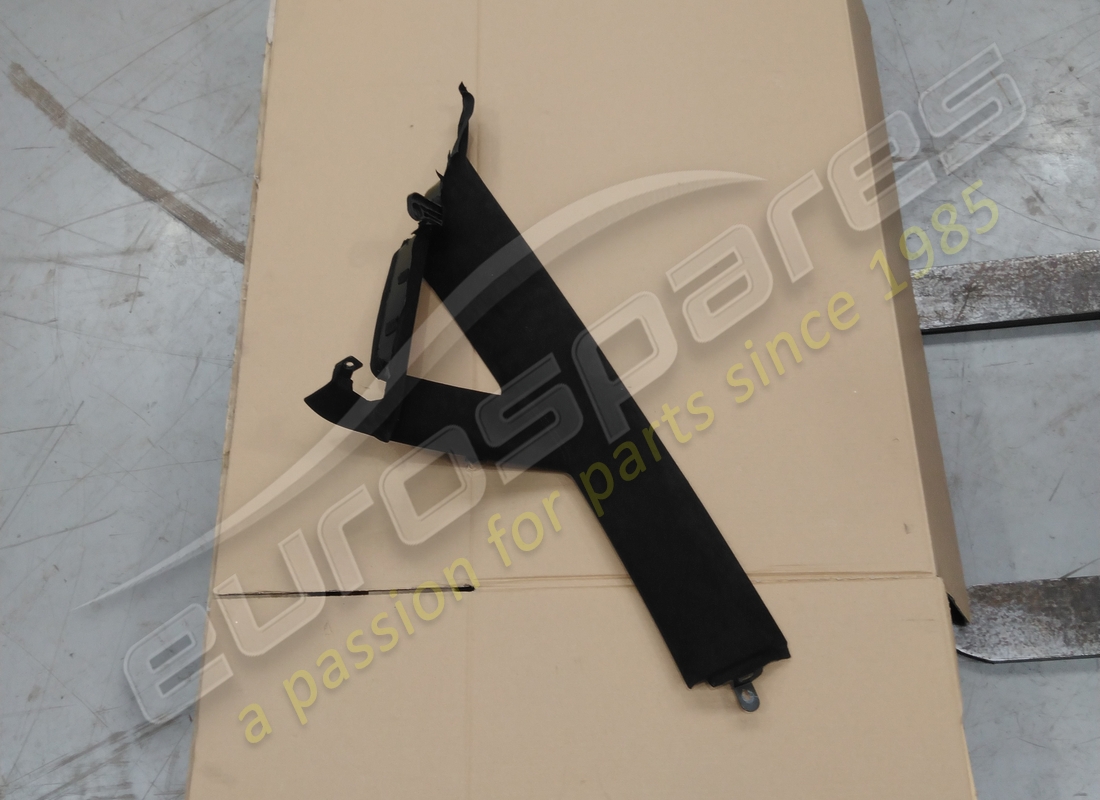 UTILISÉ Lamborghini PANNEAU DE GARNITURE, PILIER A1 . NUMÉRO DE PIÈCE 476867234E (1)