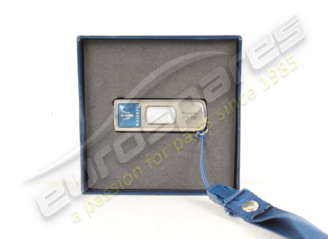 nouvelle maserati clé usb gran turismo 4.2. numéro de pièce 920001811 (1)