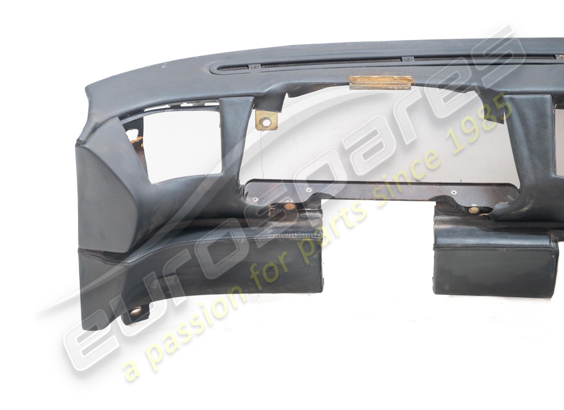 tableau de bord lhd noir endommagé ferrari. numéro de pièce 63303900 (2)