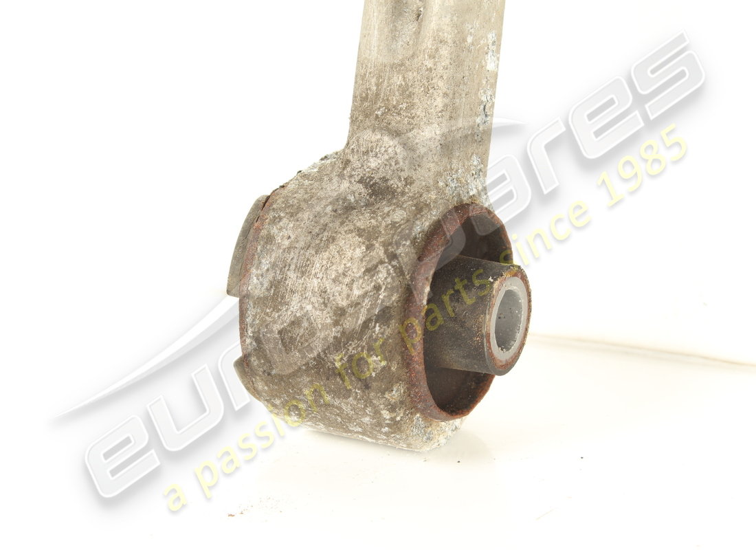 levier supérieur droit de suspension avant d'occasion maserati. numéro de pièce 670004186 (3)