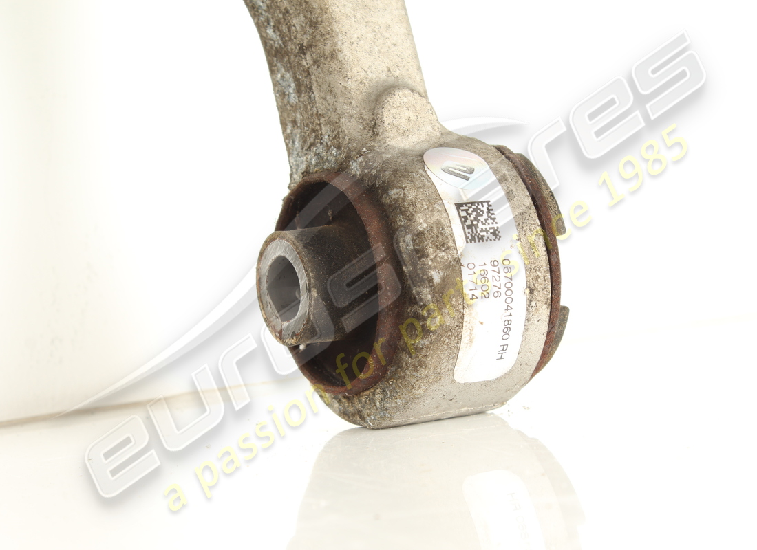 levier supérieur droit de suspension avant d'occasion maserati. numéro de pièce 670004186 (4)