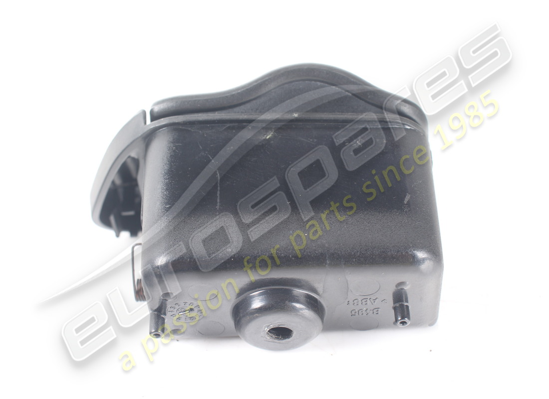 UTILISÉ MASERATI CENDRIER AVANT. NUMÉRO DE PIÈCE 388300602 (4) utilisé maserati cendrier avant. numéro de pièce 388300602 (4)