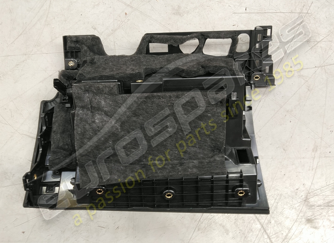 utilisé lamborghini stockage. numéro de pièce 4ml857035btxt (2)