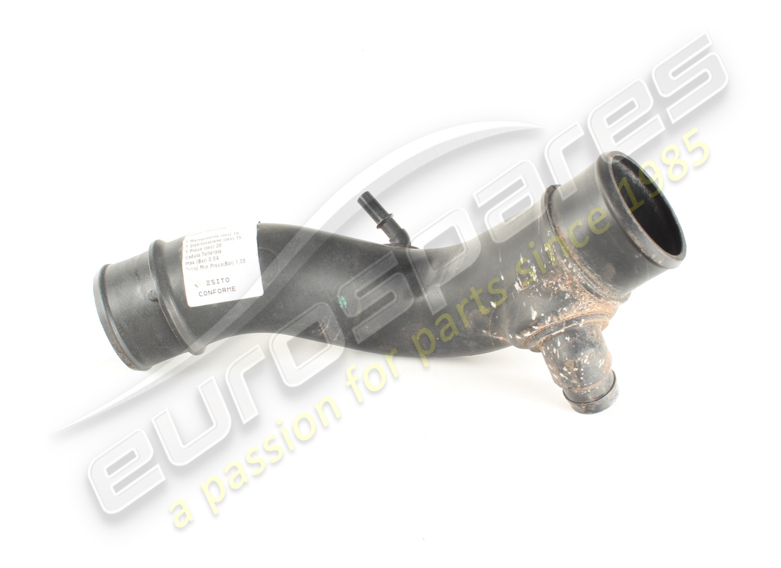 tuyau gauche ferrari endommagé reliant le filtre au turbo. numéro de pièce 308299 (1)