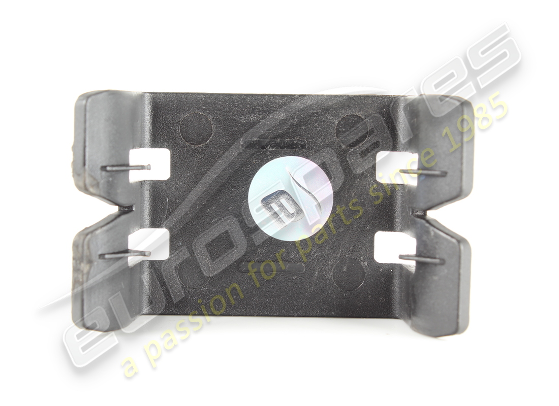 d'occasion maserati supporto. numéro de pièce 670006150 (2)