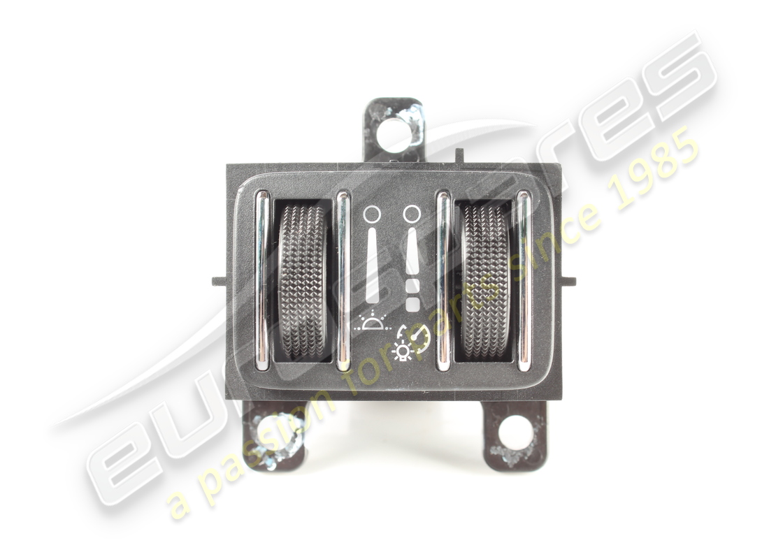 Outil de rhéostat et de liquide de refroidissement d'ambiance d'occasion Maserati. Numéro de pièce 675000263 (1)