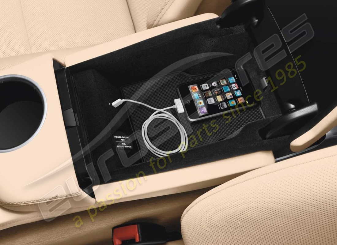 nouvelle interface audio universelle (aux) porsche. numéro de pièce 97004490039 (1)