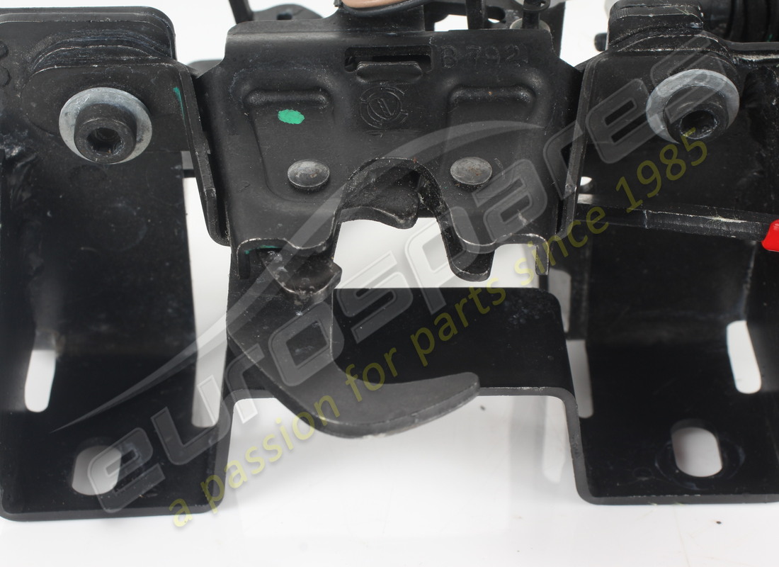 UTILISÉ FERRARI FOURMI SERRATURA COFANO. COMPLET. NUMÉRO DE PIÈCE 985416 (6) utilisé ferrari fourmi serratura cofano. complet. numéro de pièce 985416 (6)