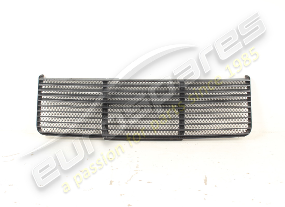 COUVERCLE MOTEUR DE GRILLE ARRIÈRE UTILISÉ Ferrari. NUMÉRO DE PIÈCE 61500500 (1)