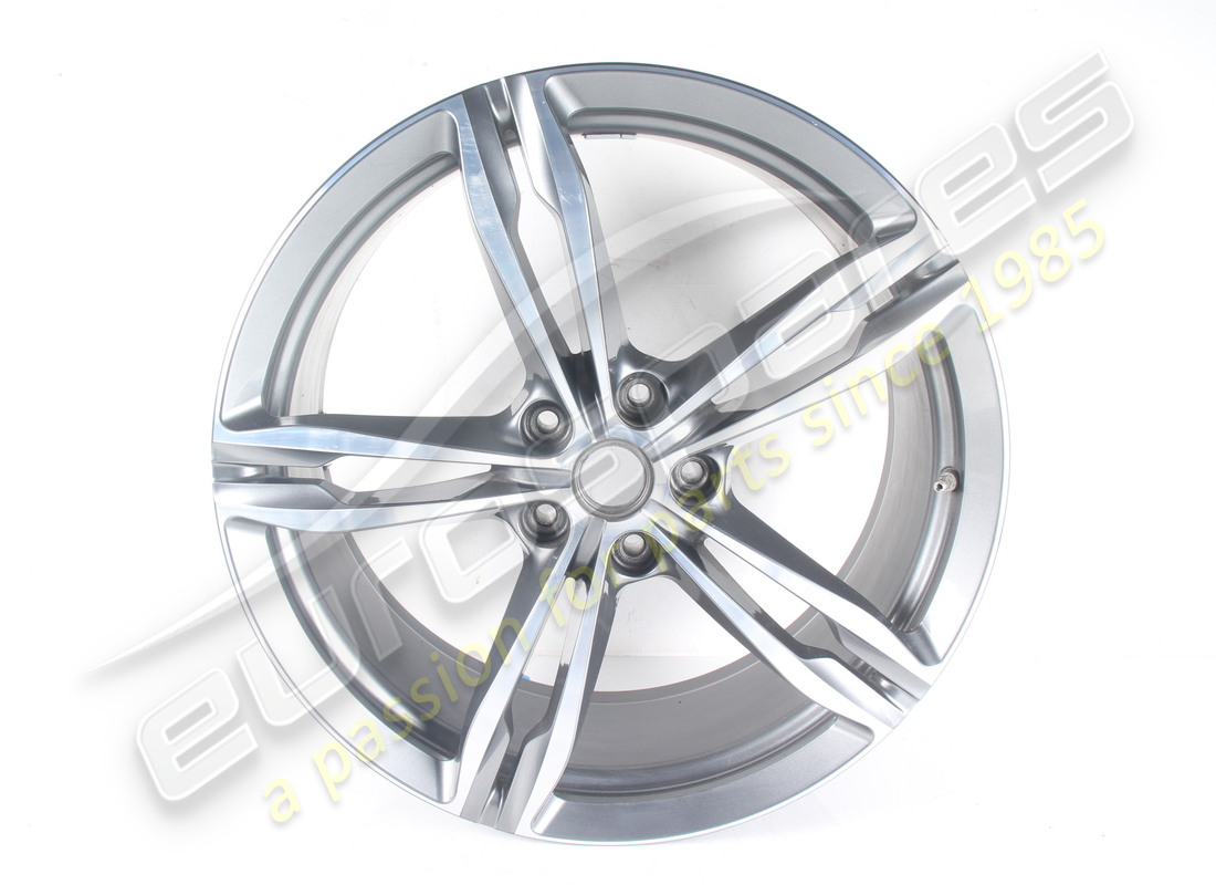 UTILISÉ Ferrari ROUE AVANT. NUMÉRO DE PIÈCE 328870 (1)