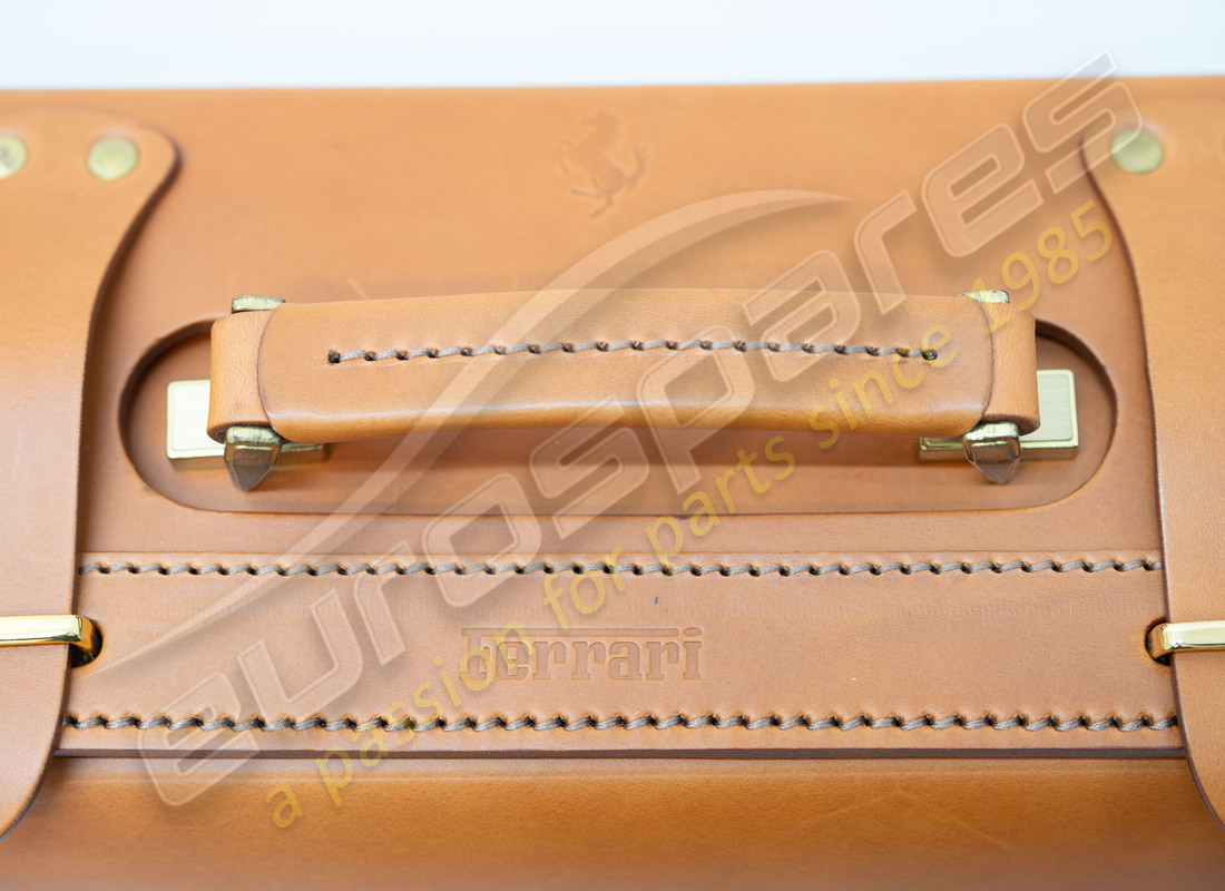 nouveau kit d'outils ferrari. numéro de pièce 168917 (2)