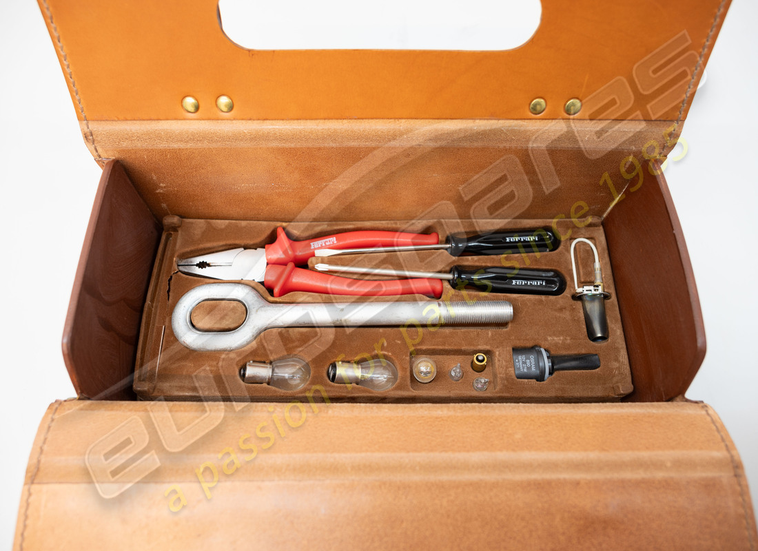 nouveau kit d'outils ferrari. numéro de pièce 168917 (5)