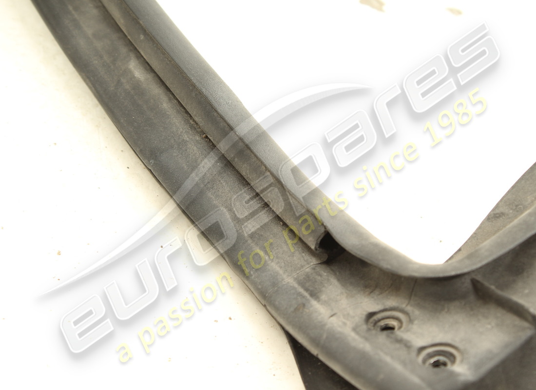 ferrari joint de couvercle de tonneau utilisé. numéro de pièce 763317 (2)