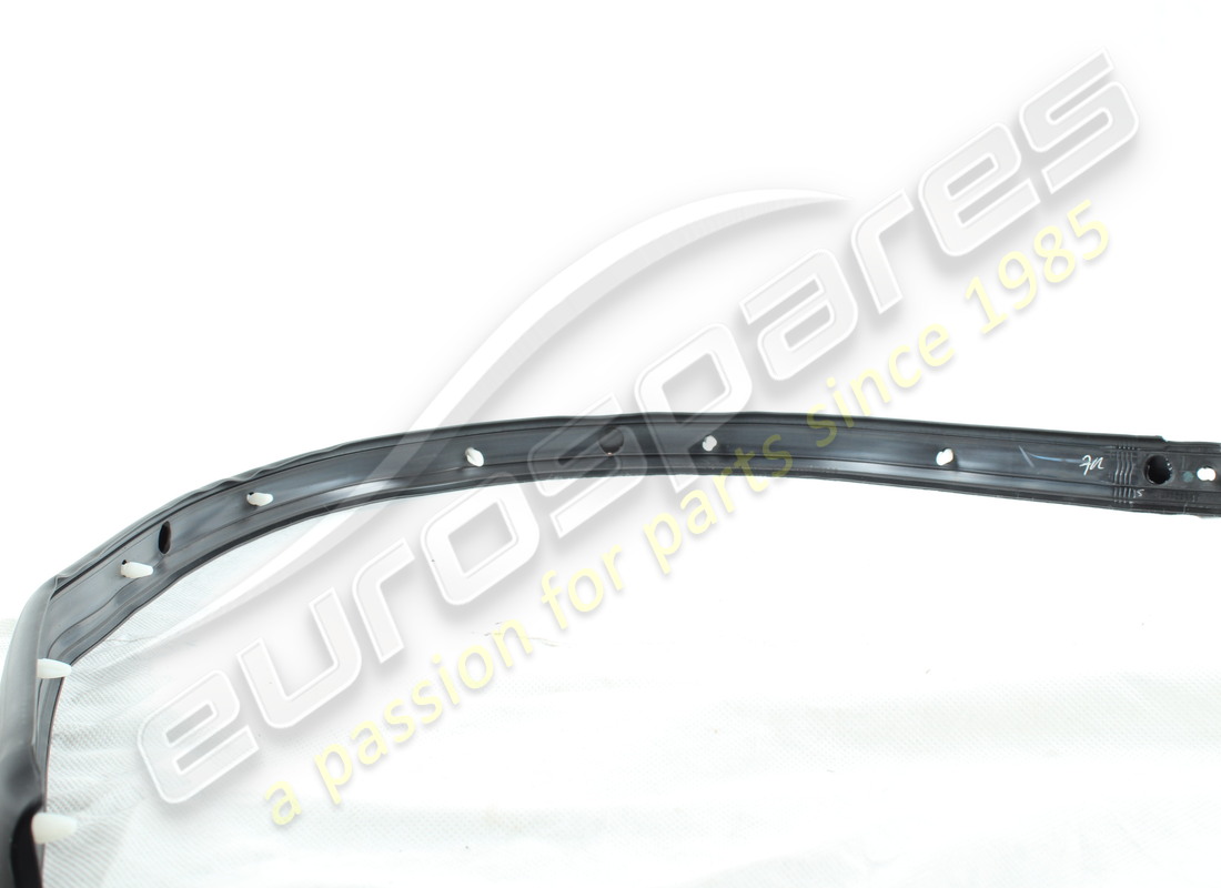 nouveau maserati protection anti-poussière avant droit g. numéro de pièce 670033838 (1)