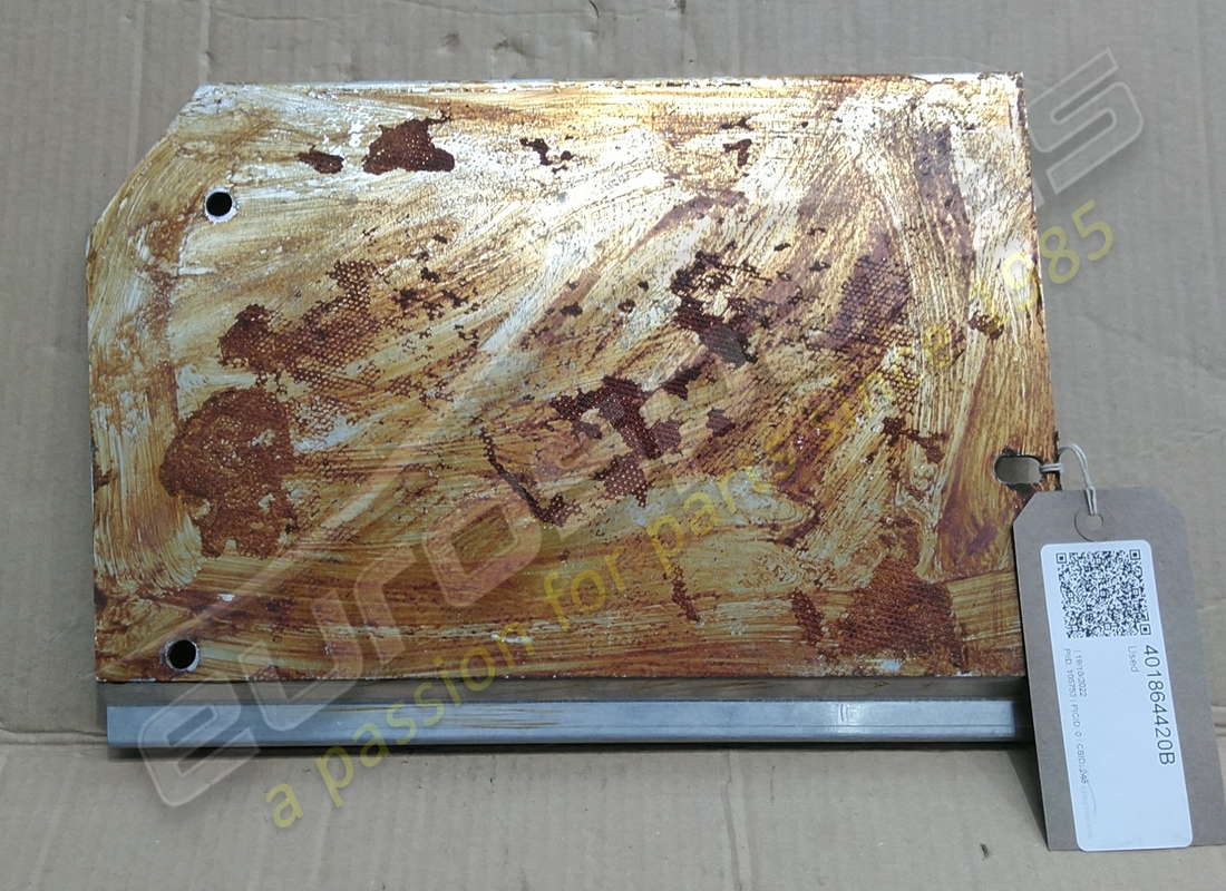 utilisé lamborghini support de pied. numéro de pièce 401864420b (2)