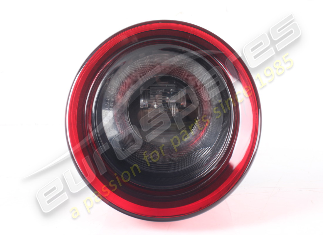 FEU ARRIÈRE EXTÉRIEUR DROIT D'OCCASION FERRARI. NUMÉRO DE PIÈCE 317207 (2) feu arrière extérieur droit d'occasion ferrari. numéro de pièce 317207 (2)