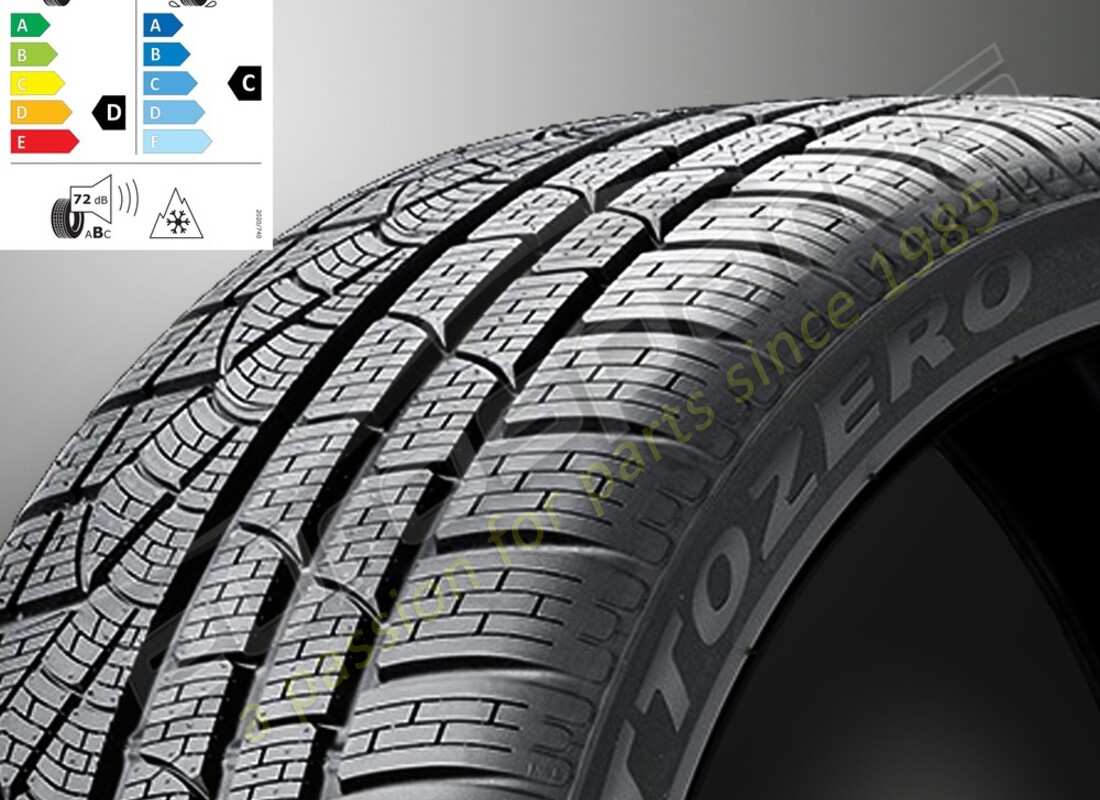 pneu d'hiver avant pirelli neuf ferrari sottozero, 245-40 r19 (98v). numéro de pièce 70001257 (1)