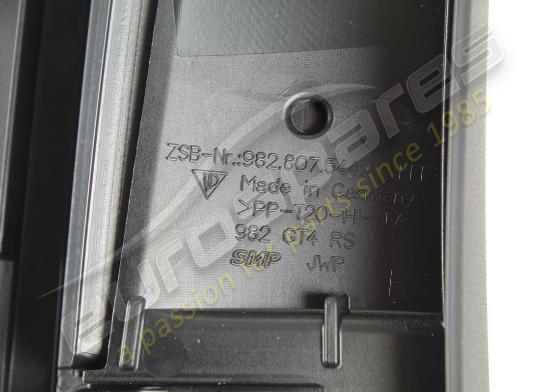 nouveau spoiler porsche noir mat. référence 982807544ayok1 (4)