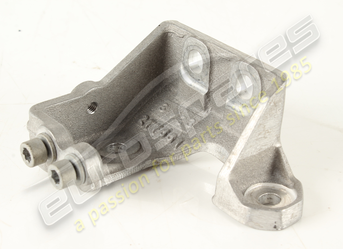 SUPPORT DE MONTAGE DE DÉMARREUR Ferrari UTILISÉ. NUMÉRO DE PIÈCE 277661 (1)