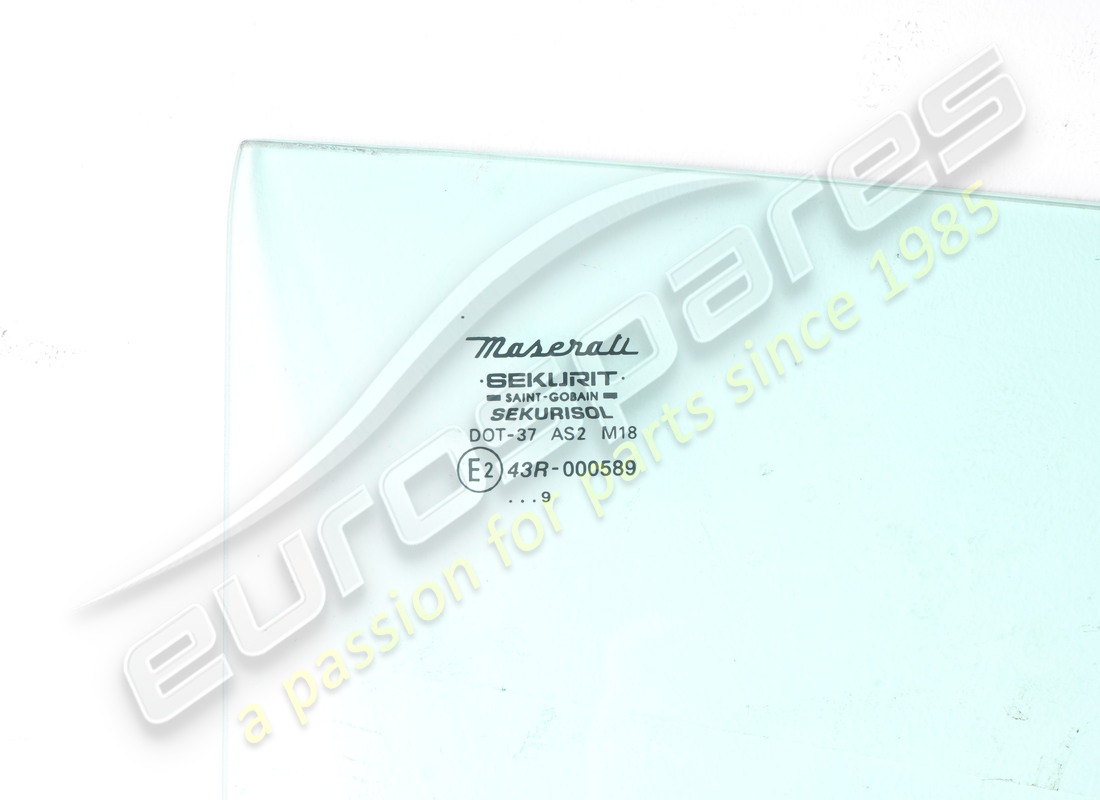 UTILISÉ MASERATI RH VITRE DE PORTE M338. NUMÉRO DE PIÈCE 387700306 (2) utilisé maserati rh vitre de porte m338. numéro de pièce 387700306 (2)