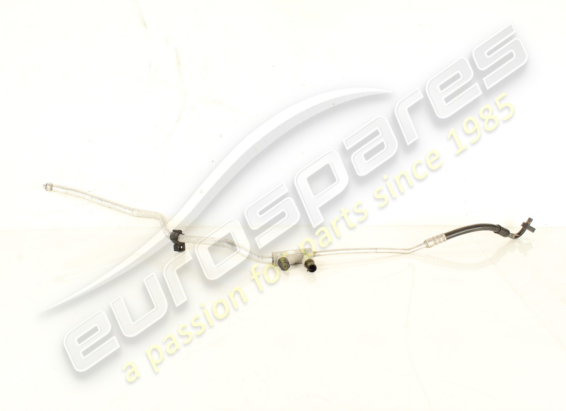 TUYAU Ferrari D'OCCASION DU CONDENSEUR DÉBRANCHÉ. NUMÉRO DE PIÈCE 309865 (1)